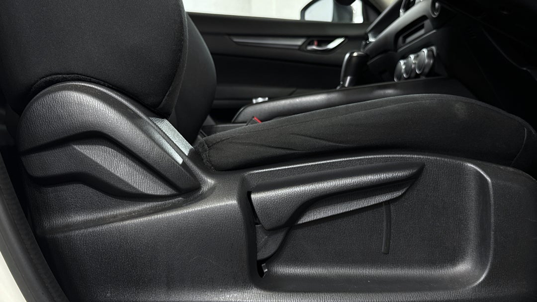 2023 Mazda CX-5 G20 Maxx (FWD), Automatic, 46622 km, Drivers Side Adjustment Panel