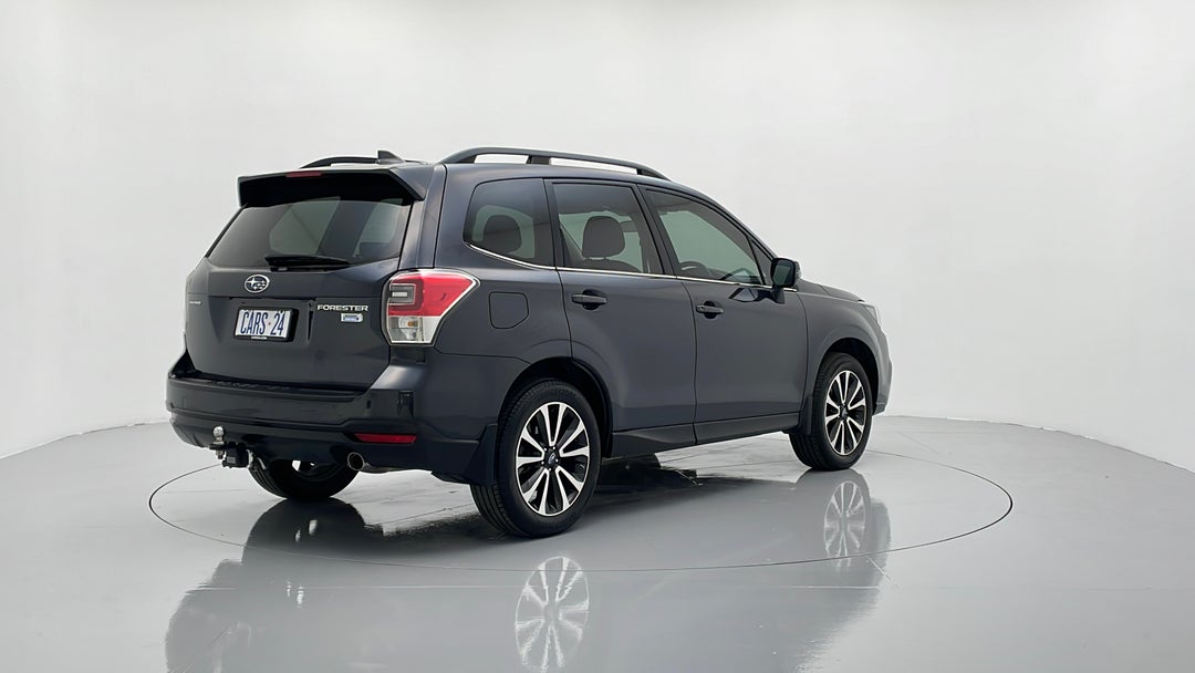 2016 Subaru Forester 2.0d-s, Manual, 116827 km, Right Back Diagonal (45- Degree) View