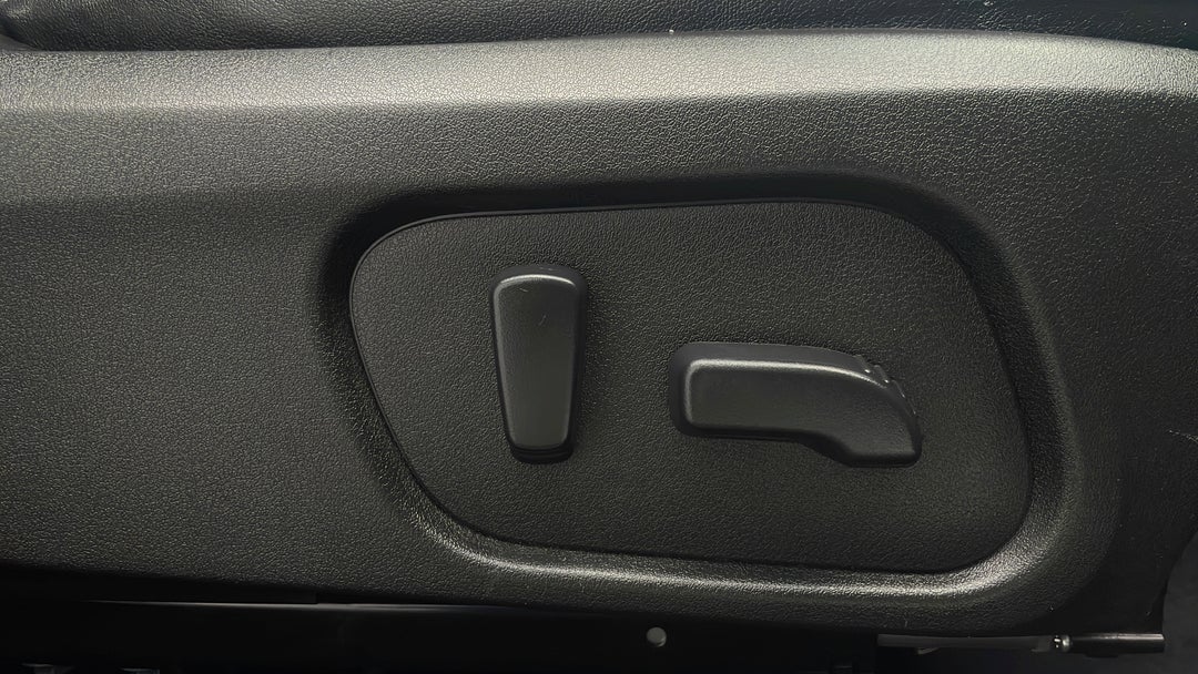 2016 Subaru Forester 2.0d-s, Manual, 116827 km, Drivers Side Adjustment Panel