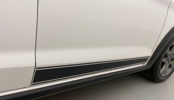 2018 Ford FREESTYLE TITANIUM 1.2 PETROL, Petrol, Manual, 50,067 km, Driver-side door - Graphic sticker