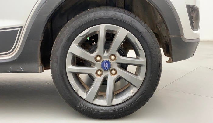 2018 Ford FREESTYLE TITANIUM 1.2 PETROL, Petrol, Manual, 50,067 km, Left Rear Wheel