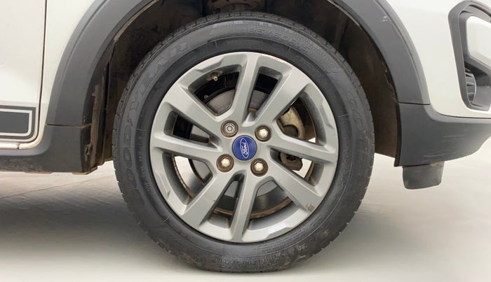 2018 Ford FREESTYLE TITANIUM 1.2 PETROL, Petrol, Manual, 50,067 km, Right Front Wheel