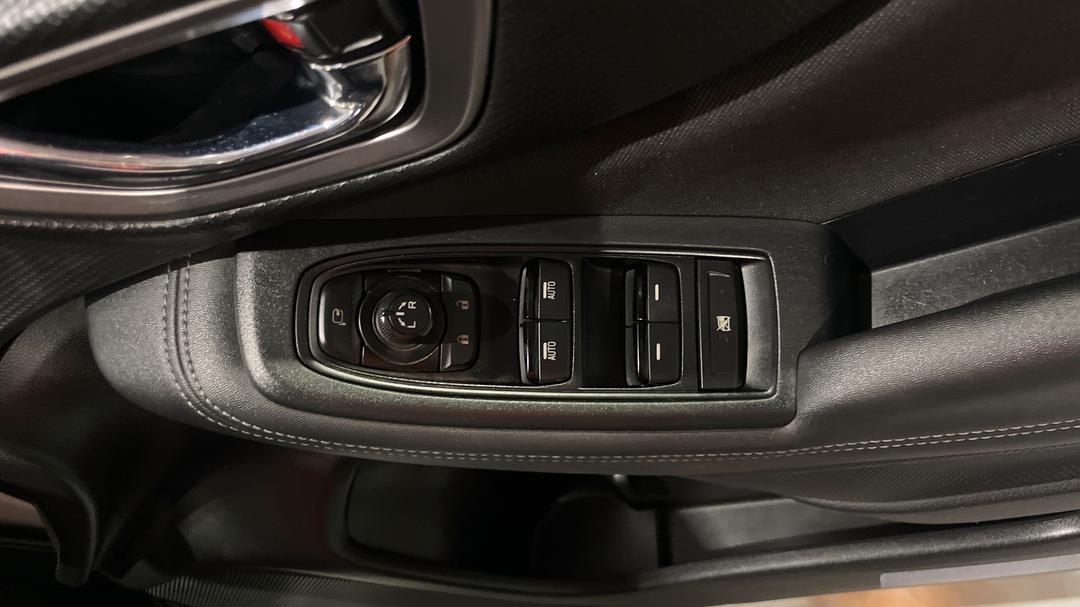 2023 Subaru Forester 2.5i (AWD), Automatic, 33886 km, Drivers Side Door Panel Controls
