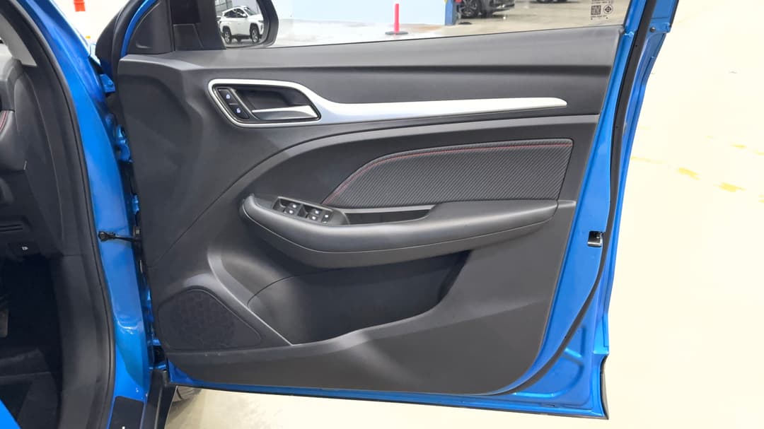 2021 MG Zst Essence, Automatic, 49517 km, Speaker View
