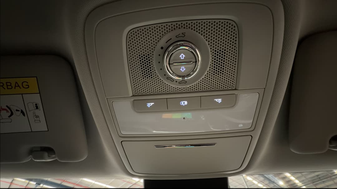 2021 MG Zst Essence, Automatic, 49517 km, On-Roof Controls/Sunglass holder