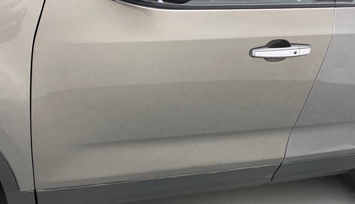 2019 Tata Harrier XZ PLUS 2.0L, Diesel, Manual, 34,430 km, Front passenger door - Paint has faded