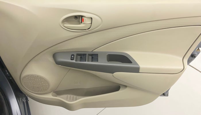 2015 Toyota Etios Liva GD, Diesel, Manual, 90,628 km, Driver Side Door Panels Control