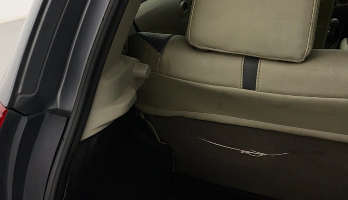 2015 Toyota Etios Liva GD, Diesel, Manual, 90,628 km, Dicky (Boot door) - Parcel tray missing