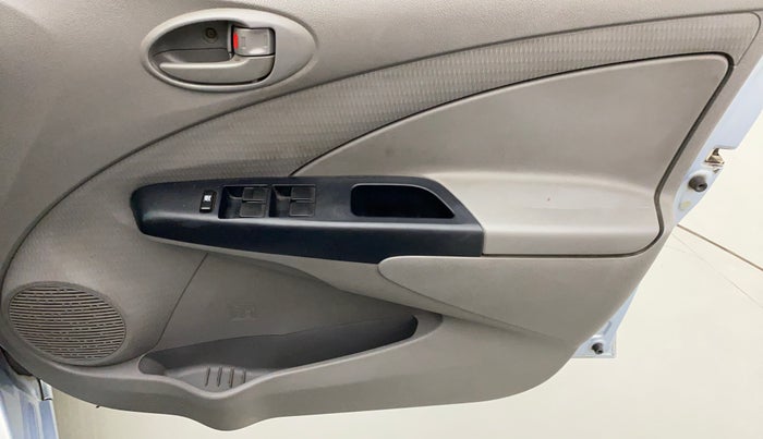 2011 Toyota Etios G, Petrol, Manual, 87,219 km, Driver Side Door Panels Control