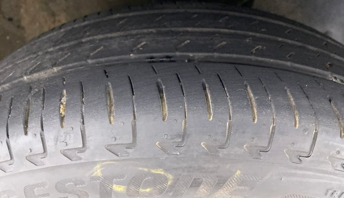 2017 Maruti IGNIS SIGMA 1.2 K12, Petrol, Manual, 40,679 km, Right Front Tyre Tread