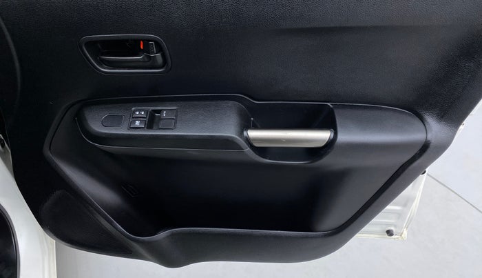 2017 Maruti IGNIS SIGMA 1.2 K12, Petrol, Manual, 40,679 km, Driver Side Door Panels Control