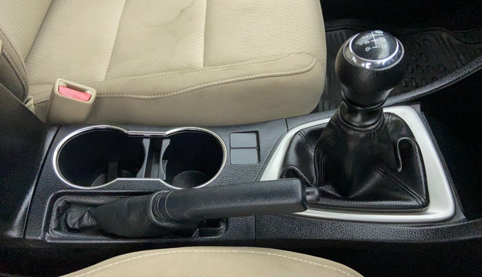 2014 Toyota Corolla Altis J S, Petrol, Manual, 22,547 km, Gear Lever