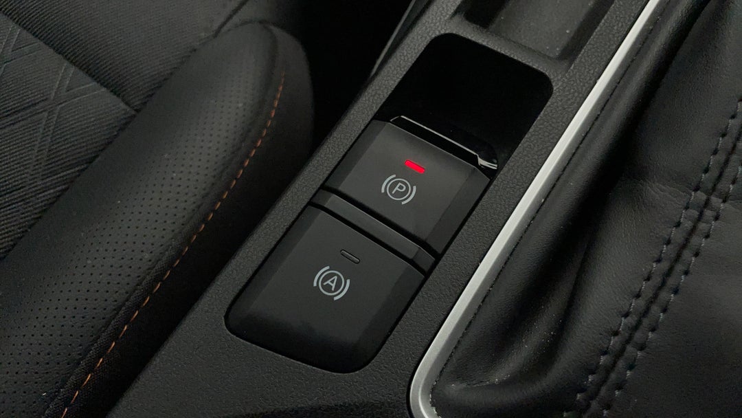 2024 MG Mg3 Essence, Automatic, 3028 km, Handbrake