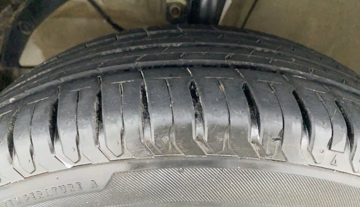 2019 Maruti Ertiga VXI SHVS, Petrol, Manual, 7,031 km, Left Front Tyre Tread