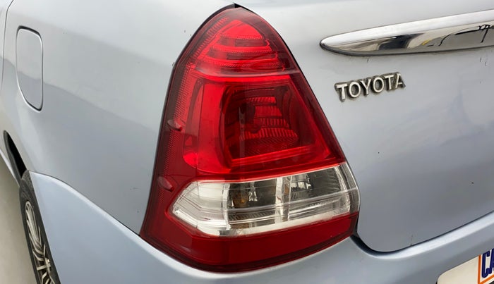 2011 Toyota Etios G, Petrol, Manual, 44,432 km, Left tail light - Minor scratches