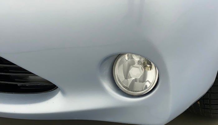 2011 Toyota Etios G, Petrol, Manual, 44,432 km, Left fog light - Not fixed properly