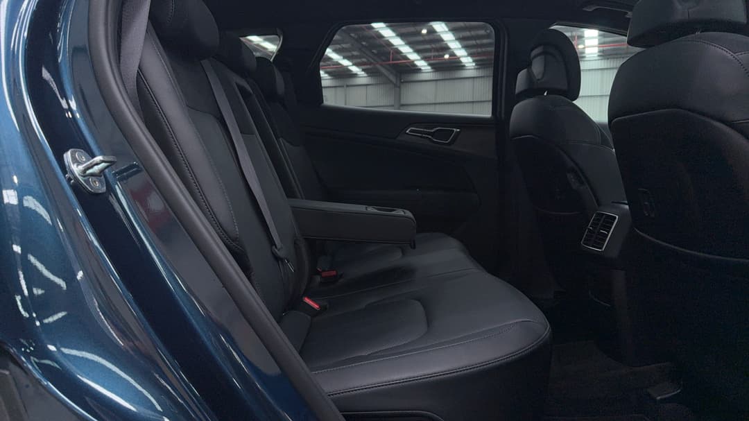 2022 Kia Sportage Gt-line (AWD), Automatic, 31605 km, Right Side Rear Door Cabin View