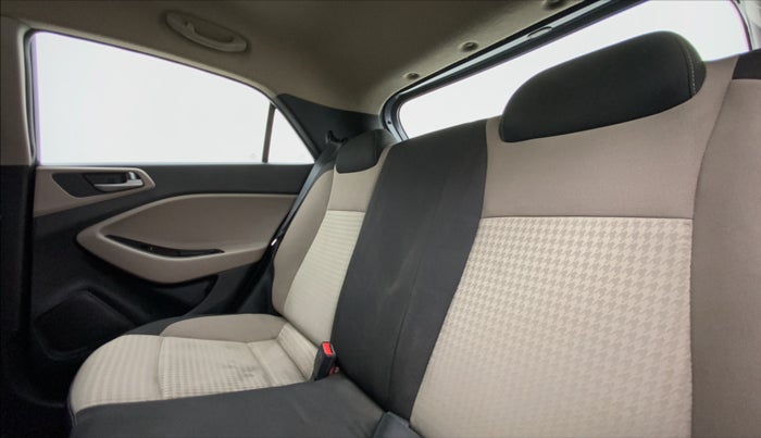 2018 Hyundai Elite i20 Magna Executive 1.2, Petrol, Manual, 28,422 km, Right Side Rear Door Cabin