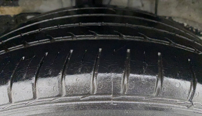 2018 Hyundai i20 Active 1.2 S, Petrol, Manual, 30,517 km, Right Front Tyre Tread