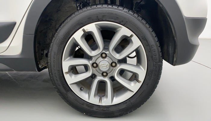 2018 Hyundai i20 Active 1.2 S, Petrol, Manual, 30,517 km, Left Rear Wheel