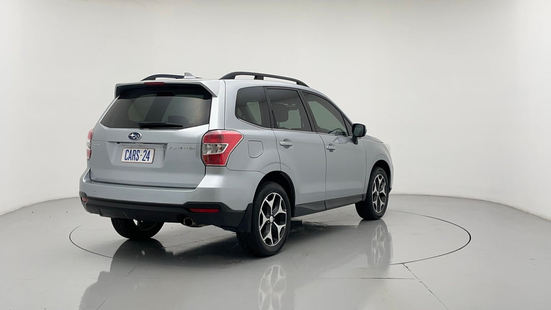 Right Back Diagonal (45- Degree) View