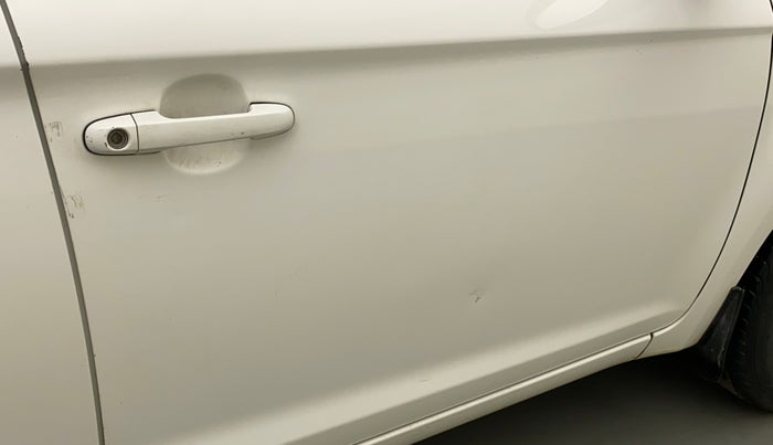 2012 Hyundai i20 MAGNA 1.2, Petrol, Manual, 35,530 km, Driver-side door - Minor scratches