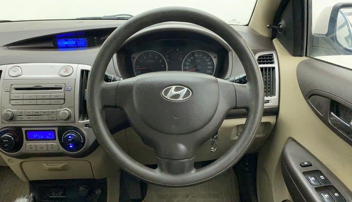 2012 Hyundai i20 MAGNA 1.2, Petrol, Manual, 35,530 km, Steering Wheel Close Up