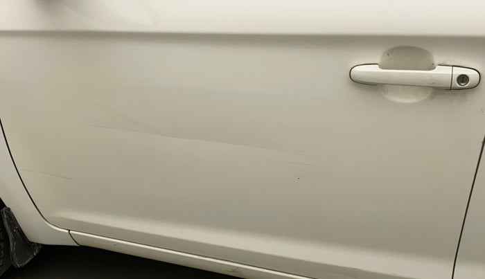2012 Hyundai i20 MAGNA 1.2, Petrol, Manual, 35,530 km, Front passenger door - Slightly dented