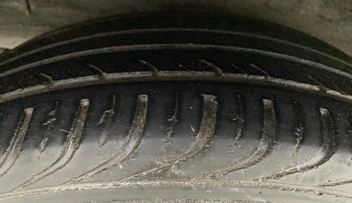 2012 Hyundai i20 MAGNA 1.2, Petrol, Manual, 35,530 km, Right Rear Tyre Tread