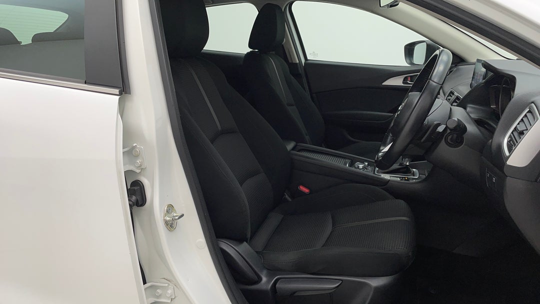 2018 Mazda 3 Maxx Sport, Automatic, 111221 km, Right Side Front Door Cabin View