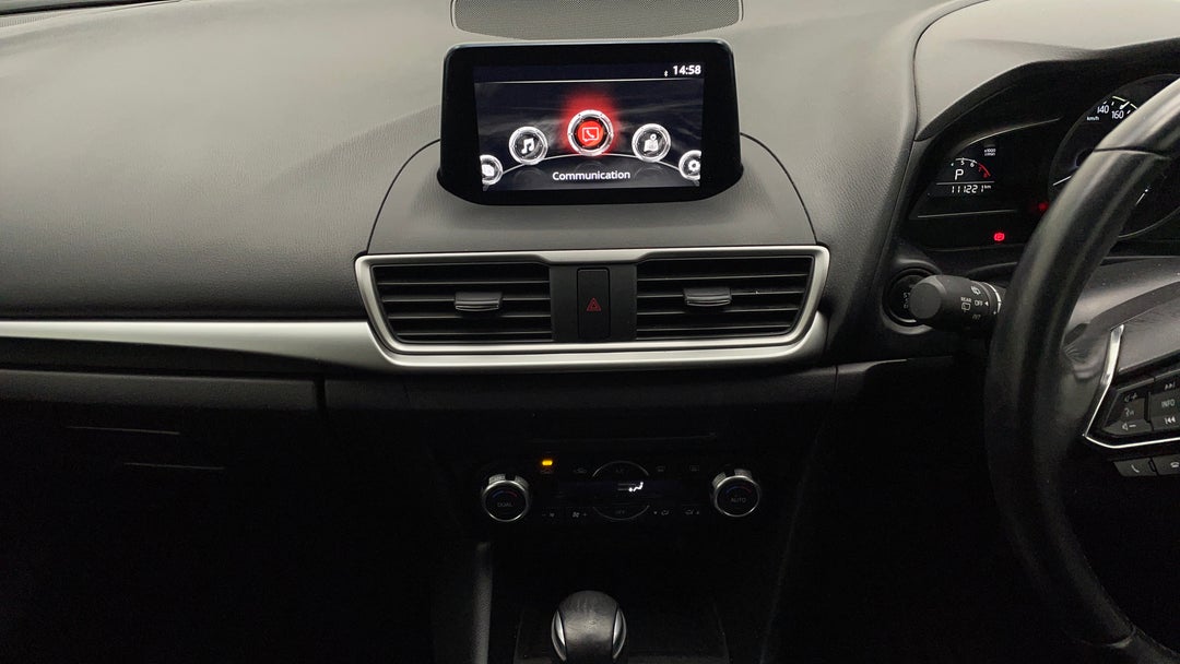 2018 Mazda 3 Maxx Sport, Automatic, 111221 km, Center Console