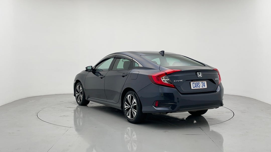 Left Back Diagonal (45- Degree) View