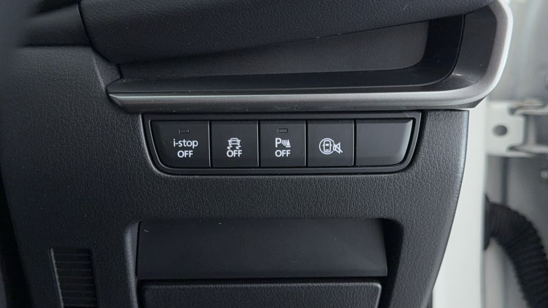 2025 Mazda 3 G20 Pure, Automatic, 11886 km, Utility Switches/Buttons