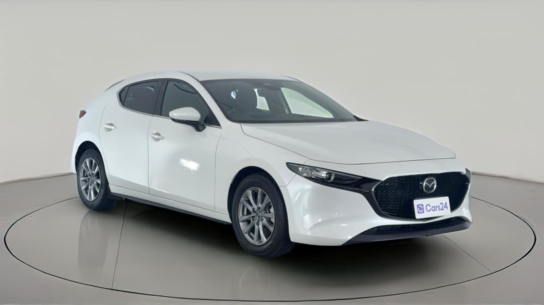 2025 Mazda 3 G20 Pure, Automatic, 11886 km, Right Front Diagonal (45- Degree) View