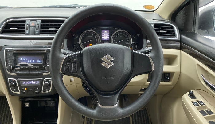 2016 Maruti Ciaz VXI PLUS, Petrol, Manual, 52,743 km, Steering Wheel Close Up