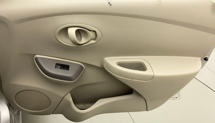2015 Datsun Go Plus T, Petrol, Manual, 36,773 km, Driver Side Door Panels Control