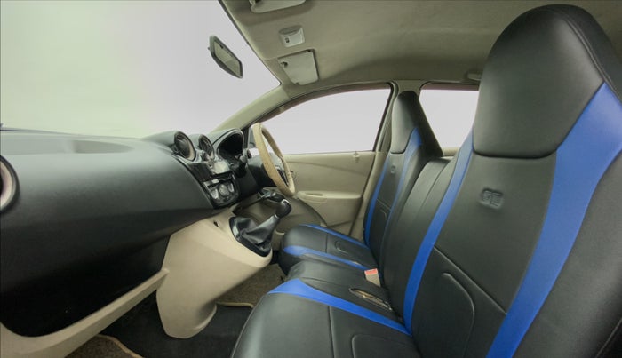 2016 Datsun Go T, Petrol, Manual, 58,962 km, Right Side Front Door Cabin