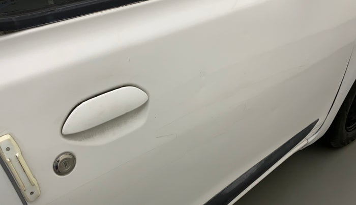 2016 Datsun Go T, Petrol, Manual, 58,962 km, Driver-side door - Slightly dented