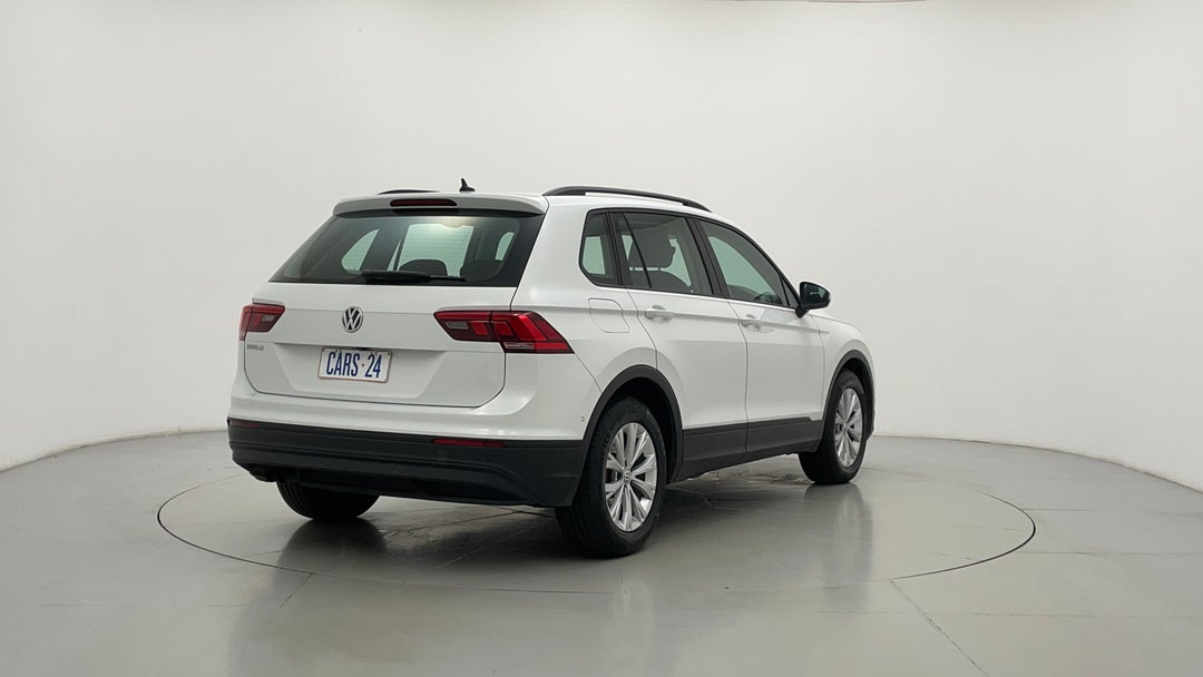 Right Back Diagonal (45- Degree) View