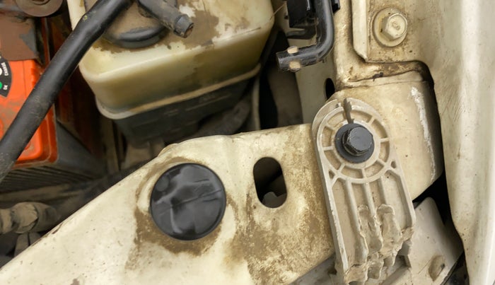 2014 Hyundai Santro Xing GLS, Petrol, Manual, 95,604 km, Left headlight - Clamp has minor damage