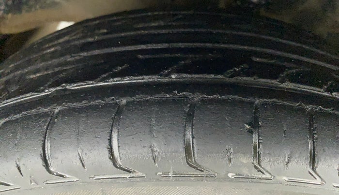2014 Hyundai Santro Xing GLS, Petrol, Manual, 95,604 km, Left Front Tyre Tread
