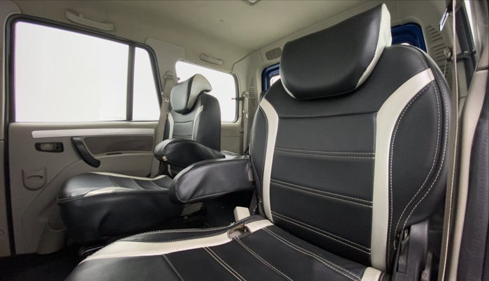 2014 Mahindra Scorpio S10, Diesel, Manual, 71,181 km, Right Side Rear Door Cabin