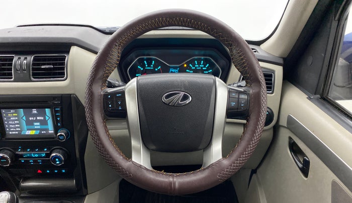 2014 Mahindra Scorpio S10, Diesel, Manual, 71,181 km, Steering Wheel Close Up