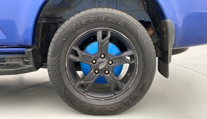 2014 Mahindra Scorpio S10, Diesel, Manual, 71,181 km, Left Rear Wheel