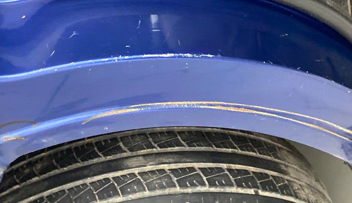 2014 Mahindra Scorpio S10, Diesel, Manual, 71,181 km, Right C pillar - Minor scratches