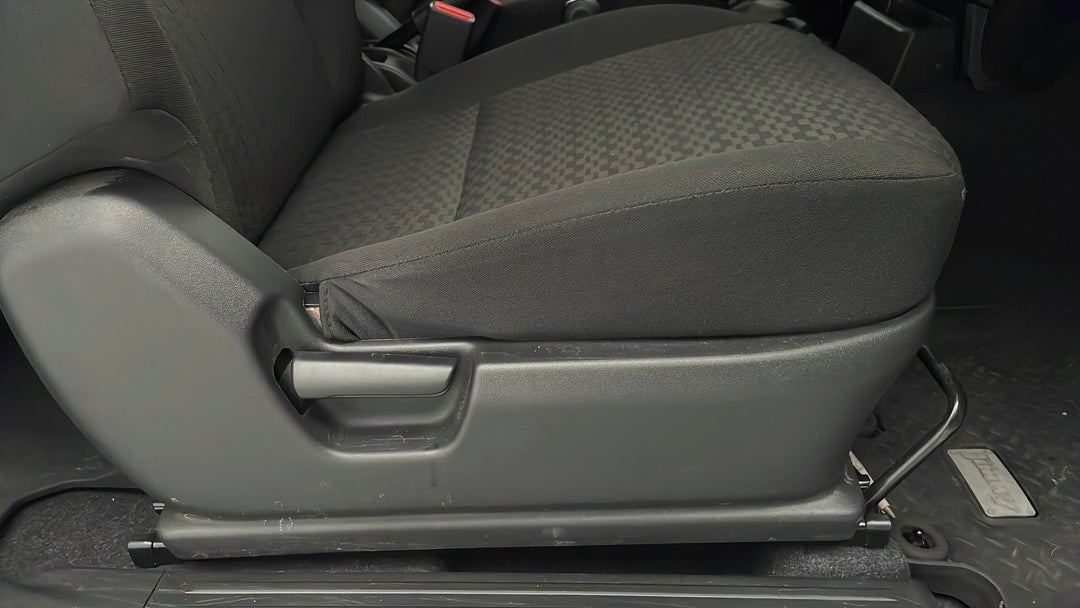 2021 Suzuki Jimny Glx (qld), Manual, 34534 km, Drivers Side Adjustment Panel