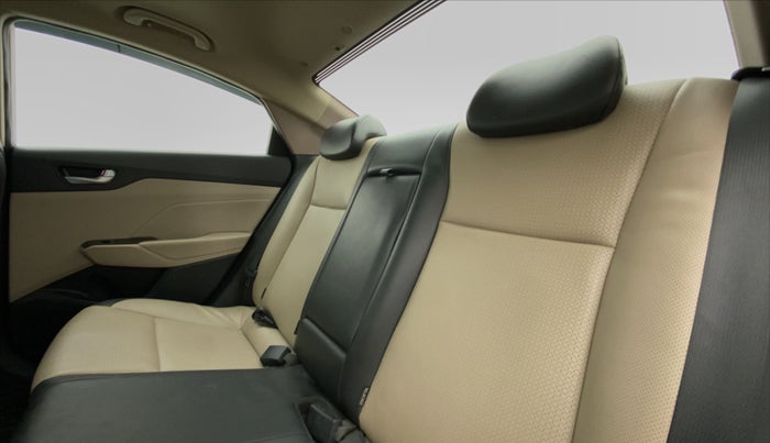 2018 Hyundai Verna 1.6 VTVT SX (O) AT, Petrol, Automatic, 66,078 km, Right Side Rear Door Cabin