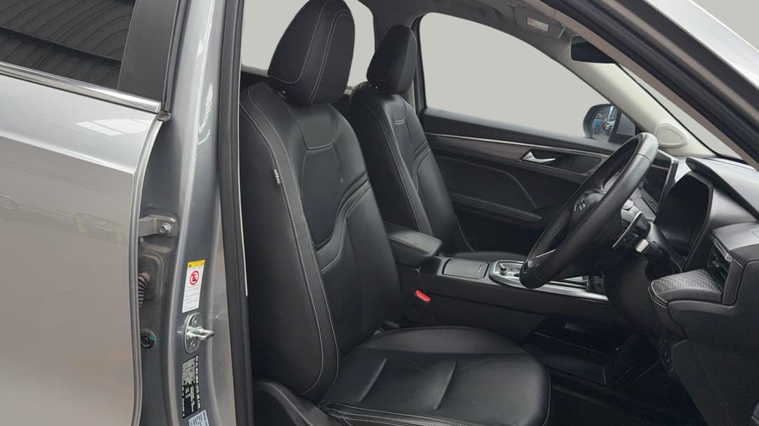 2023 GWM Haval Jolion Lux, Automatic, 50221 km, Right Side Front Door Cabin View