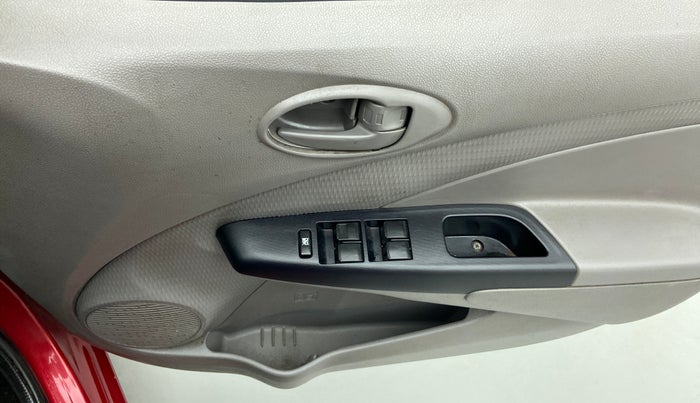 2011 Toyota Etios Liva G, Petrol, Manual, 64,686 km, Driver Side Door Panels Control