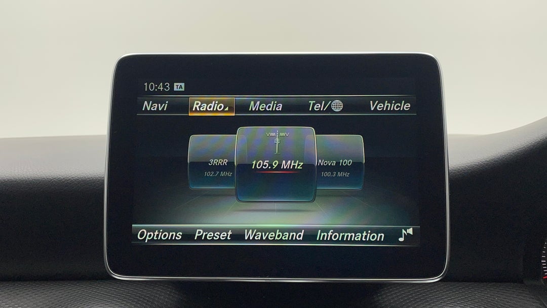 2016 Mercedes-benz A180 A180, Automatic, 107098 km, Infotainment System